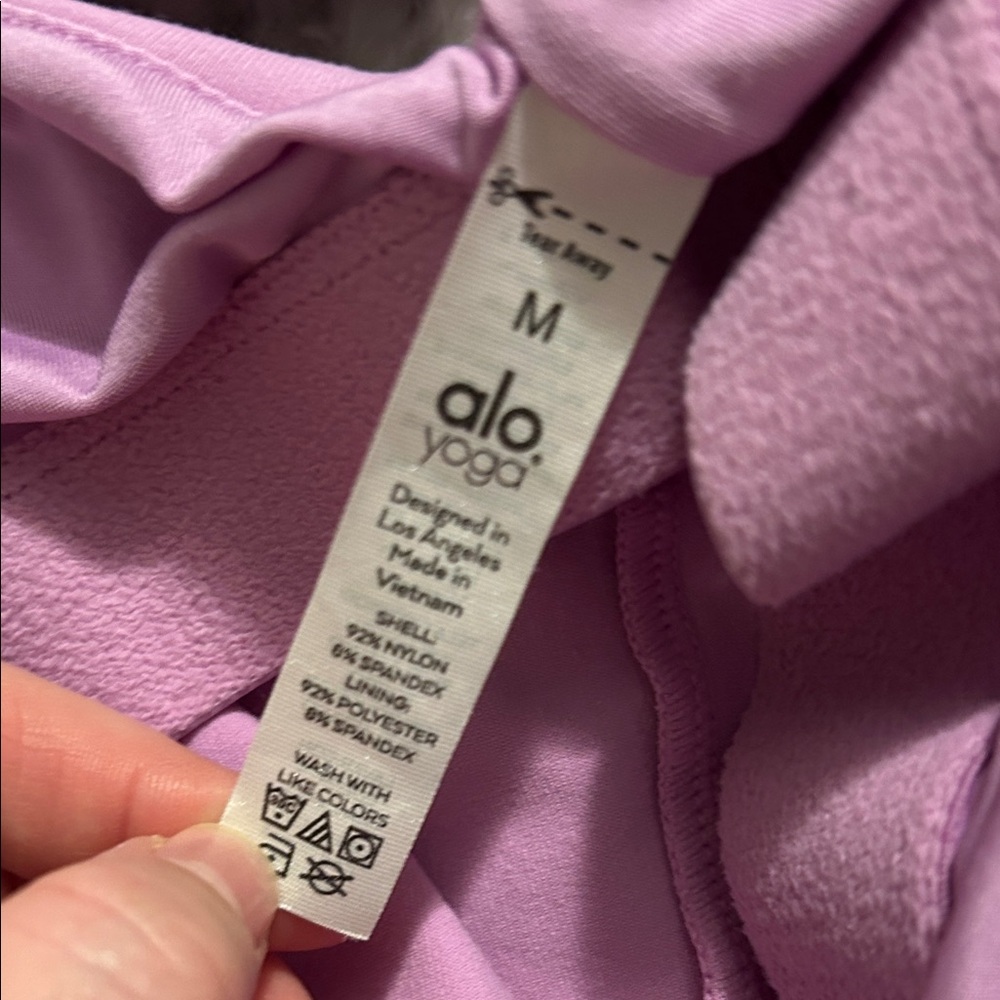 ALO Yoga Mauve Shorts and Top Set - Picture 7 of 12